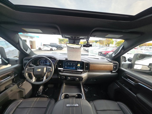 Used 2024 Chevrolet Silverado 3500 High Country w/ High Country Premium Package AWD/4WD image 19