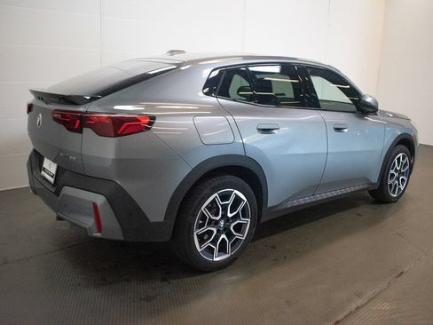 Used 2026 BMW X2 xDrive28i w/ Technology Package AWD/4WD image 4