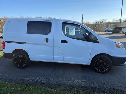 Used 2015 Chevrolet City Express LT image 3