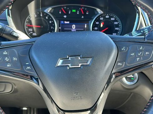 Used 2022 Chevrolet Equinox RS image 12