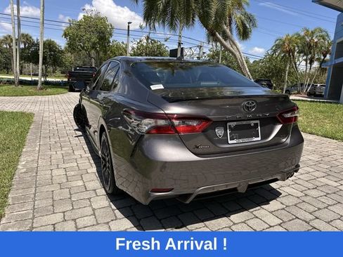 Used 2021 Toyota Camry SE FWD image 12