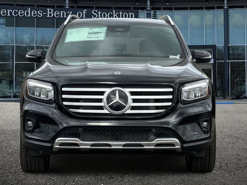 Used 2025 Mercedes-Benz GLB 250 image 9