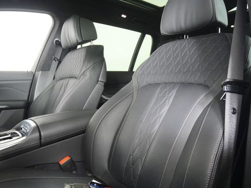 Certified 2026 BMW X7 M60i AWD/4WD image 10