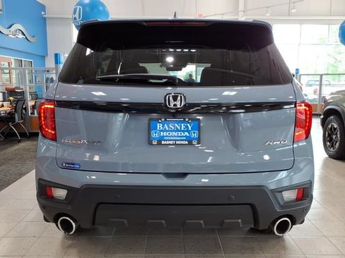 Certified 2025 Honda Passport EX-L image 9