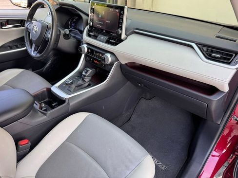 Used 2022 Toyota RAV4 Limited AWD/4WD image 14