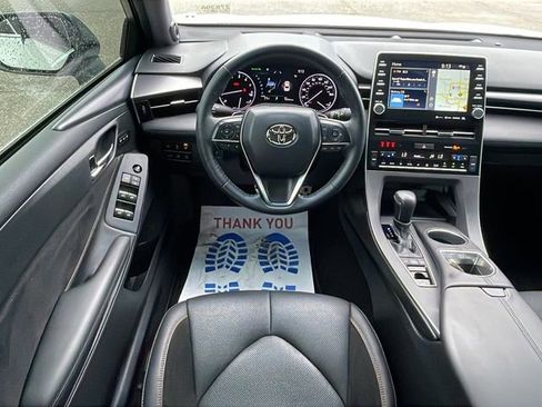 Used 2022 Toyota Avalon Touring image 19