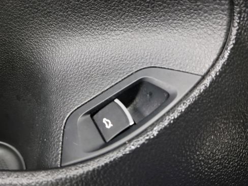 Used 2012 Volkswagen Passat 2.5 SE image 24