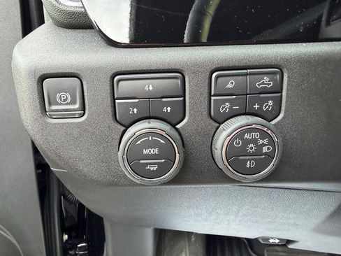 Used 2025 Chevrolet Silverado 2500 LT w/ All Star Edition image 9