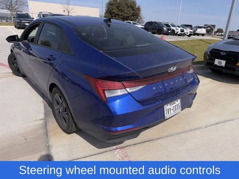 Used 2023 Hyundai Elantra Blue image 4