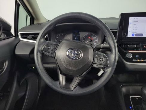 Used 2025 Toyota Corolla LE image 25