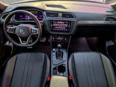 Used 2024 Volkswagen Tiguan SE R-Line image 15