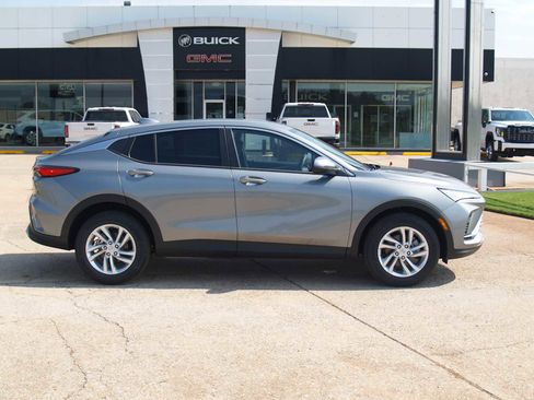 New 2026 Buick Envista Preferred w/ Advanced Safety Package image 10