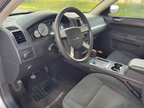 Used 2008 Chrysler 300 LX RWD image 19