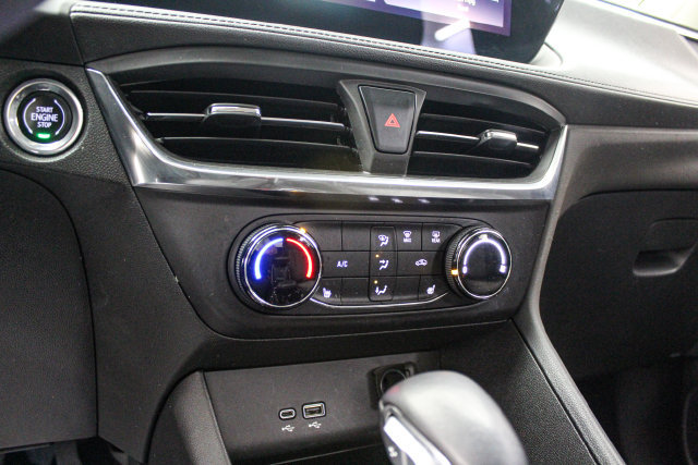 Certified 2024 Buick Encore GX Preferred w/ Comfort Package AWD/4WD image 26