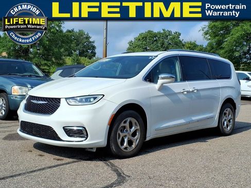 Used 2021 Chrysler Pacifica Limited AWD/4WD image 1
