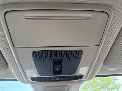 Used 2025 Honda CR-V EX-L image 37