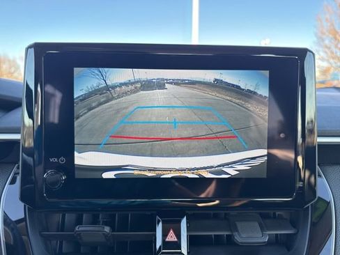 Used 2025 Toyota Corolla LE image 25