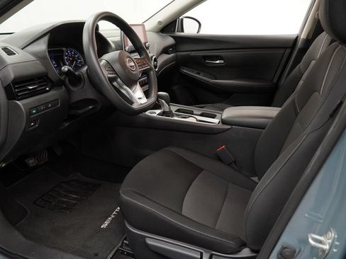 Used 2024 Nissan Sentra SV FWD image 12