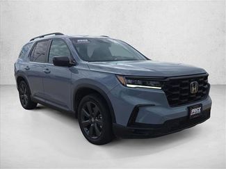 Used 2025 Honda Pilot Sport video 3