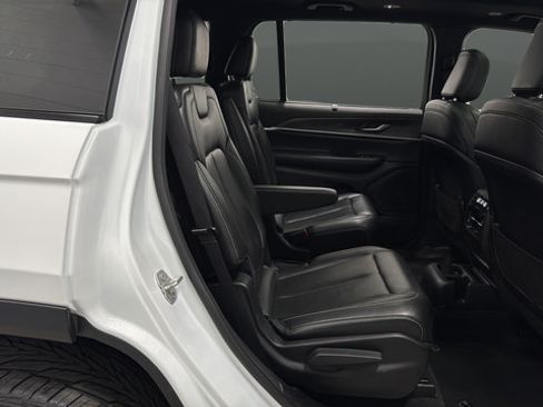 Used 2024 Jeep Grand Cherokee L Limited w/ Luxury Tech Group II AWD/4WD image 24