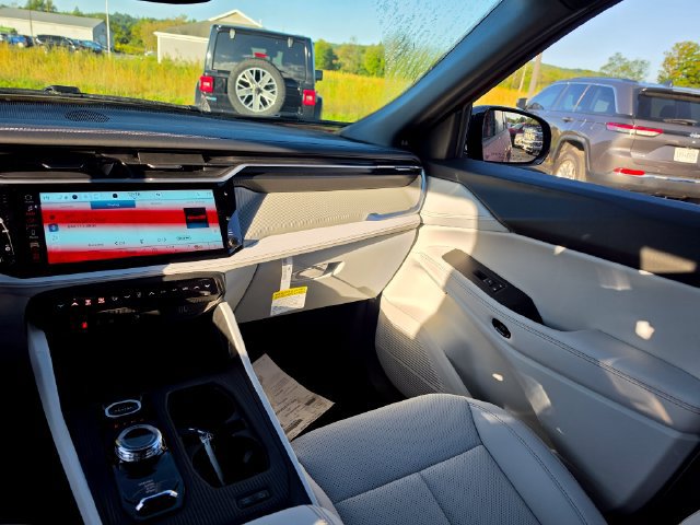 New 2026 Jeep Cherokee Limited AWD/4WD image 14