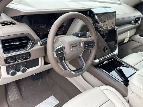 New 2026 GMC Yukon XL Denali image 16