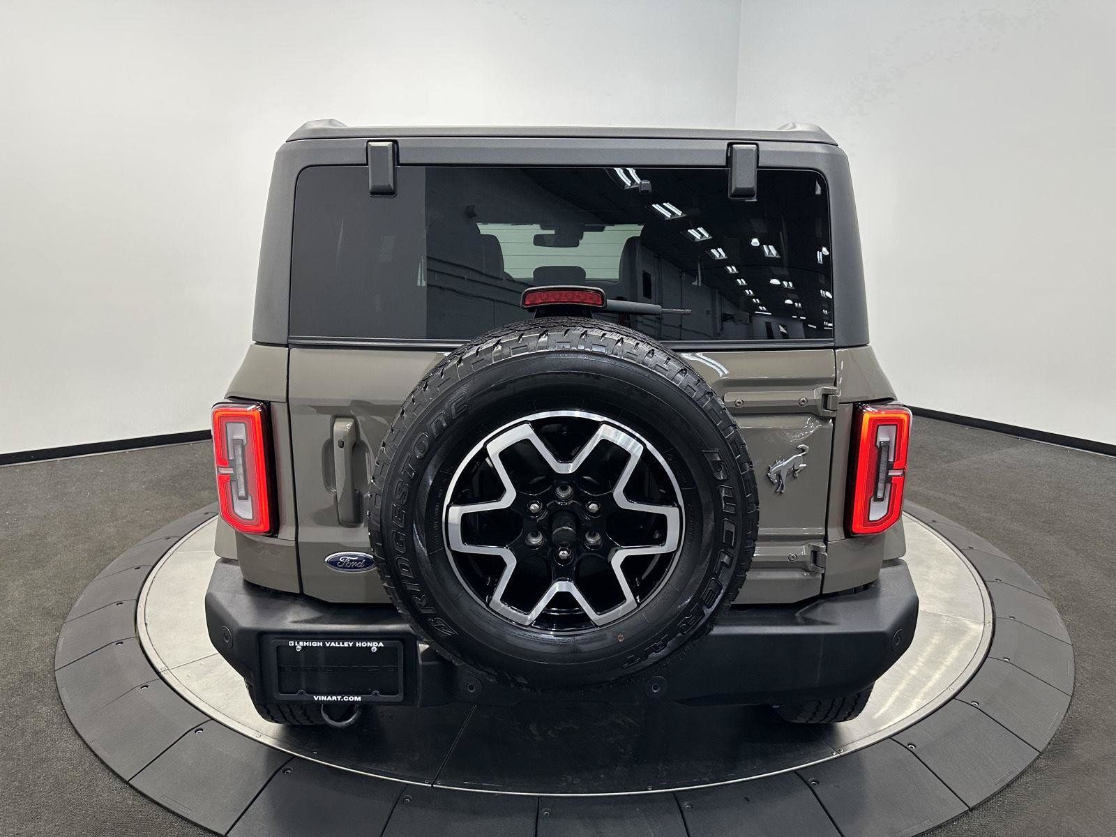 Used 2025 Ford Bronco Outer Banks AWD/4WD image 6