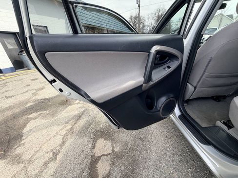 Used 2007 Toyota RAV4 4WD image 39
