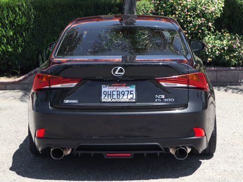 Used 2019 Lexus IS 300 F Sport w/ F Sport Package RWD image 7