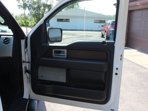 Used 2014 Ford F150 Lariat w/ Equipment Group 502A Luxury AWD/4WD image 17