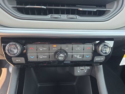 New 2026 Jeep Compass Limited AWD/4WD image 21