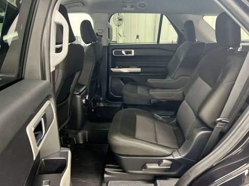 Used 2022 Ford Explorer XLT AWD/4WD image 22