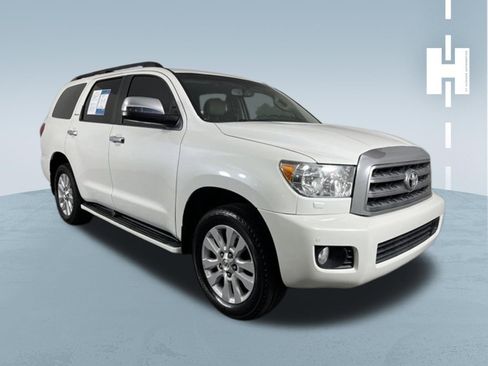 Used 2017 Toyota Sequoia Platinum RWD image 1