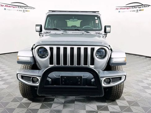 Used 2019 Jeep Wrangler Unlimited Sahara w/ Cold Weather Group image 3