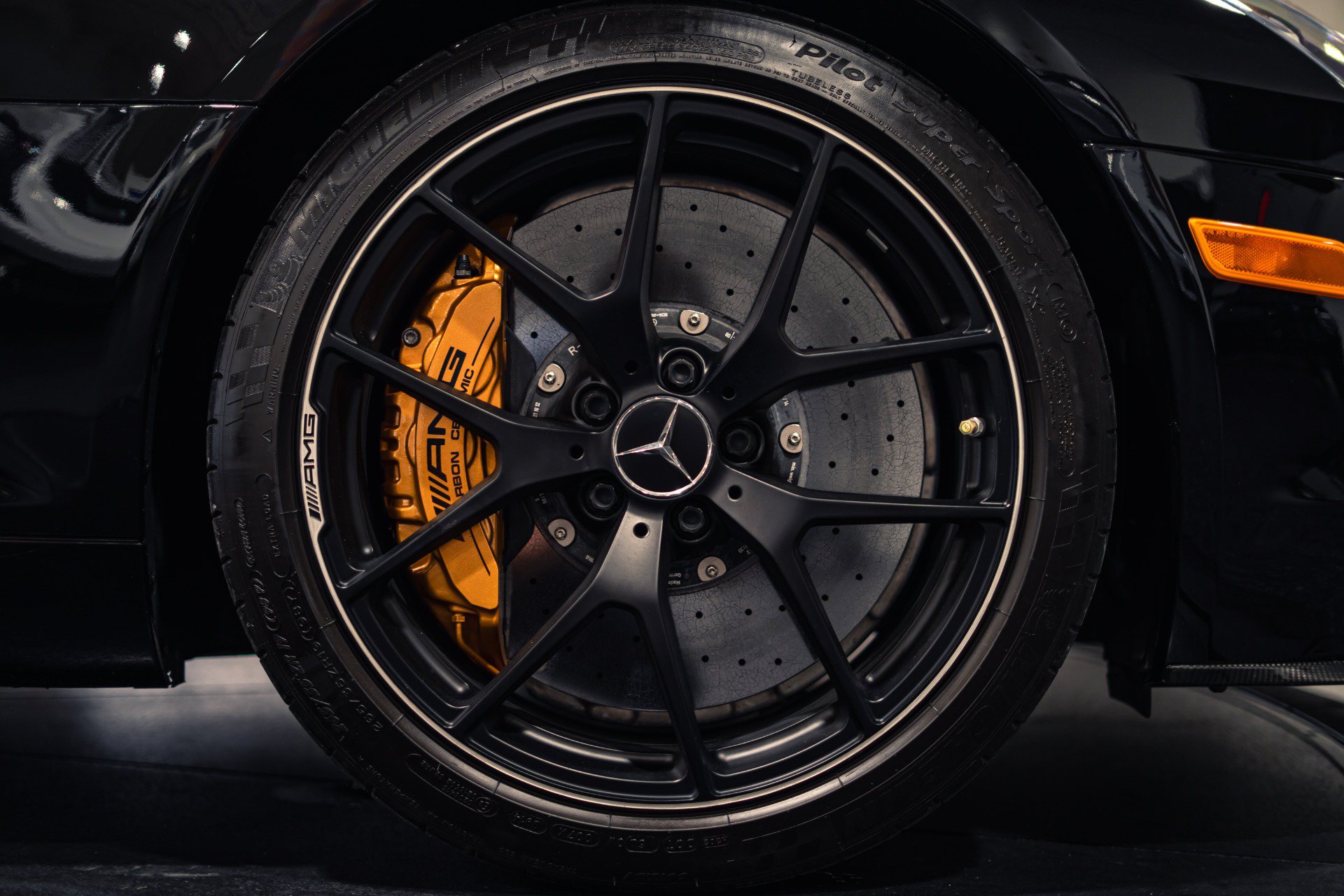 Used 2015 Mercedes-Benz SLS AMG GT Final Edition image 16