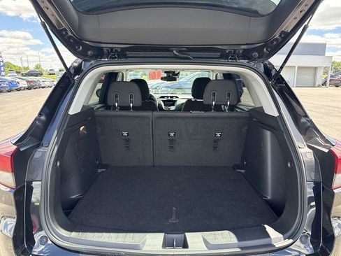 Used 2023 Chevrolet TrailBlazer LT FWD image 17