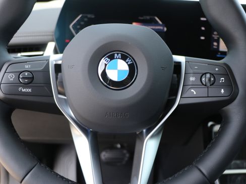 Used 2025 BMW X1 xDrive28i w/ Technology Package AWD/4WD image 17