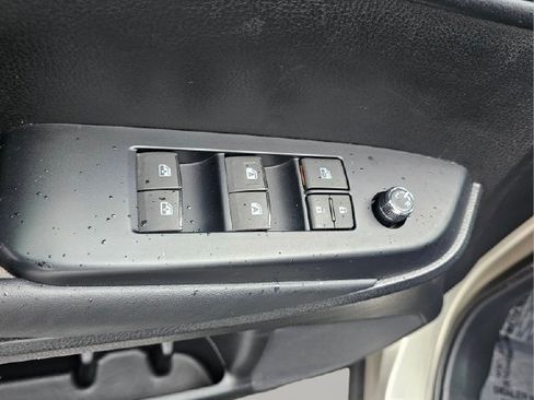 Used 2015 Toyota Highlander XLE image 30