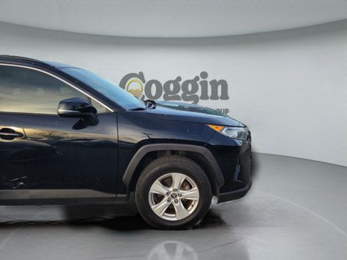Used 2019 Toyota RAV4 XLE image 30