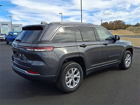 Used 2022 Jeep Grand Cherokee Limited image 10