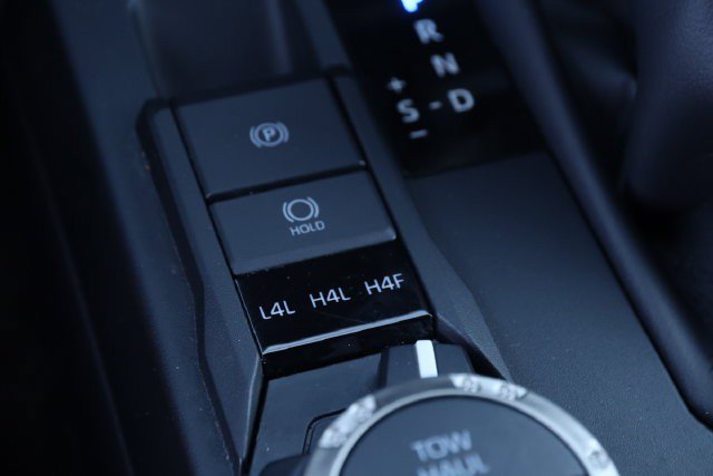 Used 2025 Toyota 4Runner Limited AWD/4WD image 23