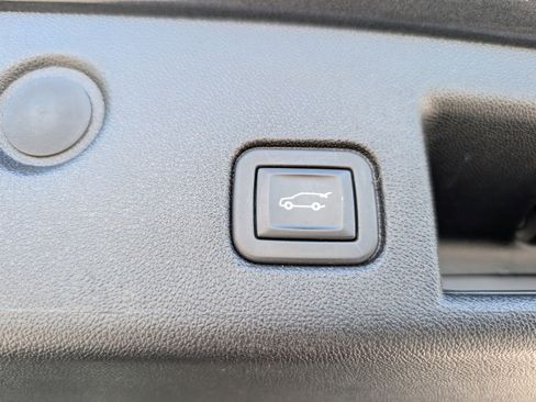 Used 2021 Chevrolet Equinox LT AWD/4WD image 14