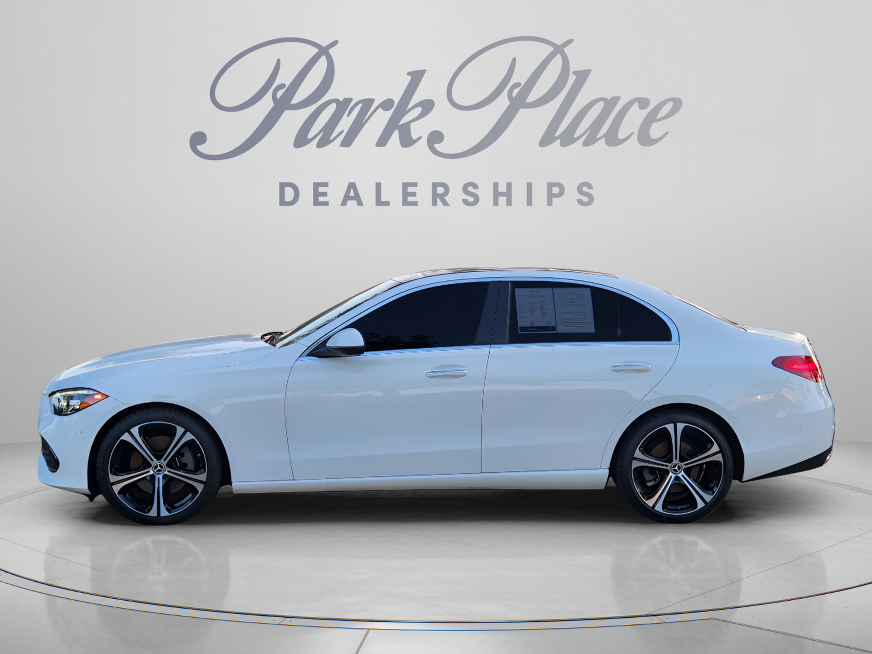 Used 2024 Mercedes-Benz C 300 4MATIC Sedan image 2