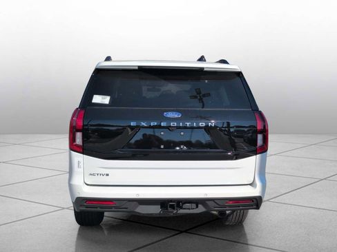 New 2026 Ford Expedition Active RWD image 4
