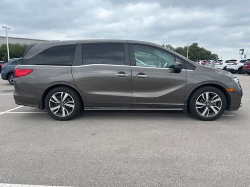 Used 2023 Honda Odyssey Touring image 6