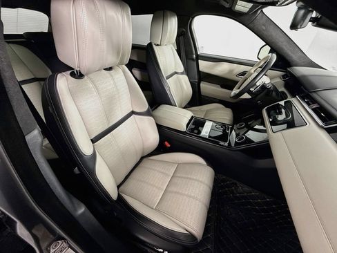 Used 2018 Land Rover Range Rover Velar AWD/4WD image 31