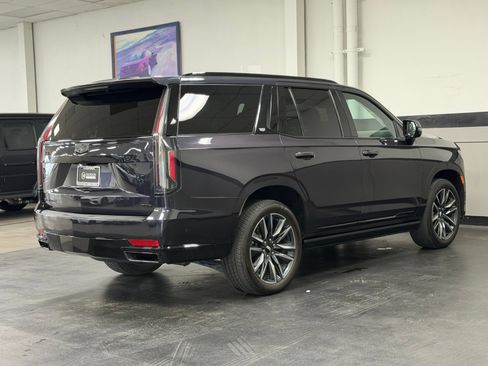 Used 2022 Cadillac Escalade Sport Platinum w/ Heavy-Duty Trailer Package AWD/4WD image 13