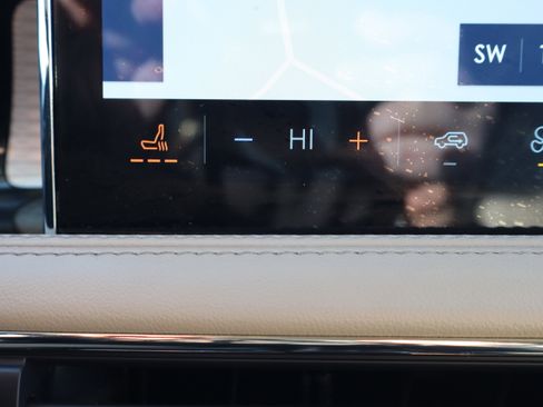 Used 2025 Lincoln Corsair FWD image 23