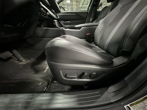 Used 2025 MAZDA CX-50 AWD 2.5 S w/ Premium Package image 18
