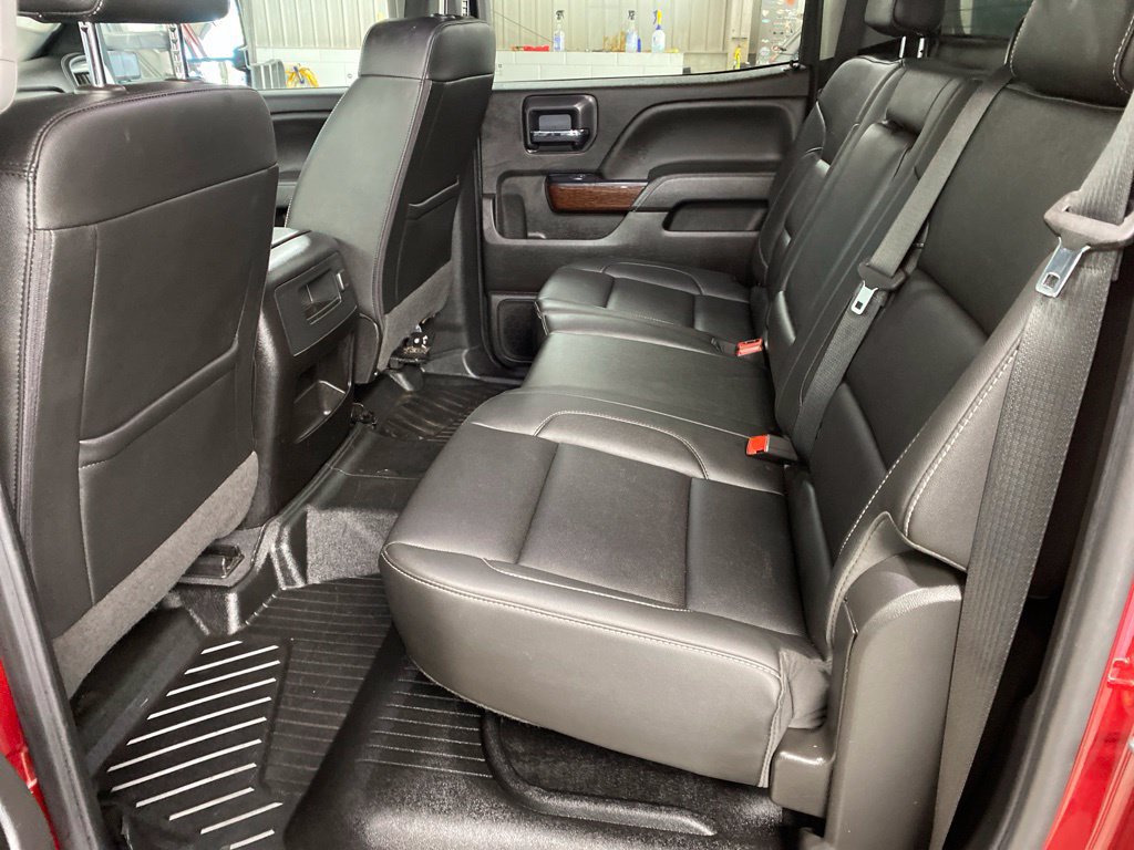 Used 2019 GMC Sierra 2500 SLT w/ Duramax Plus Package AWD/4WD image 32